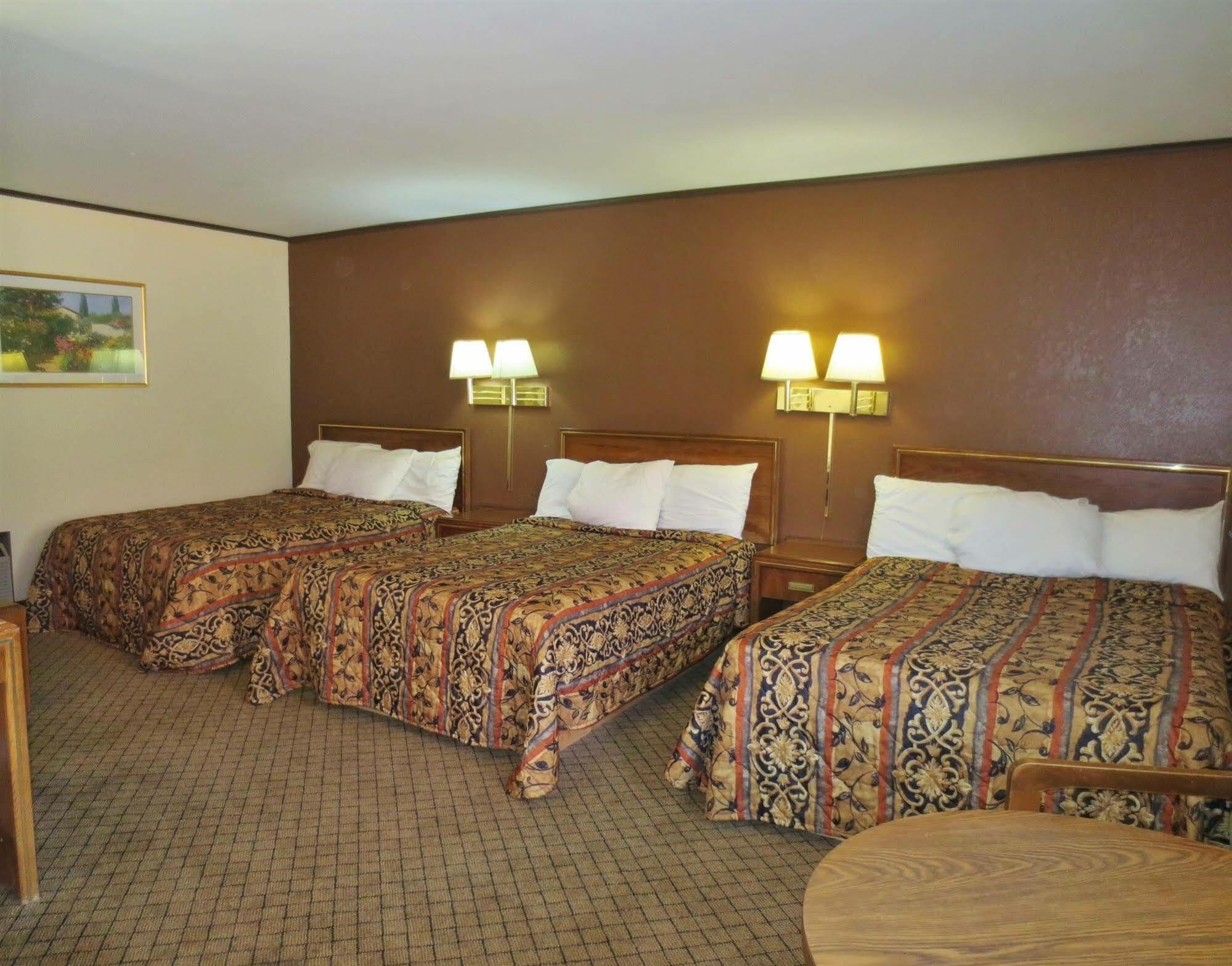Country Hearth Inn-Hannibal Exterior foto